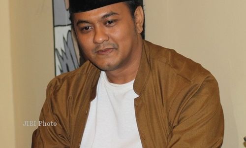 SKANDAL NIKAH SIRI BUPATI GARUT: Diky Candra Sarankan Aceng-Fany Islah, Ada Apa?