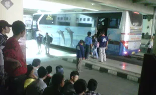 Penumpang Bus Jogja-Surabaya Melonjak Tajam