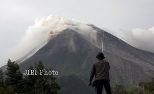 4 MAHASISWA UGM HILANG: Malam Ini, Tim SAR Barameru Selo Naik ke Merapi