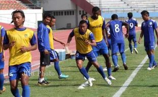 INTER ISLAND CUP 2012: Maung Bandung Waspadai Licinnya Pesut Mahakam