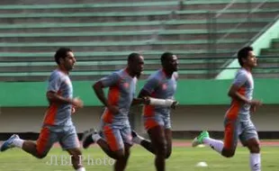 INTER ISLAND CUP 2012: Persisam Andalkan Amunisi Muda