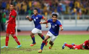 PIALA AFF 2012: Malaysia Protes Diberi Lapangan Latihan Seperti Sawah oleh Thailand