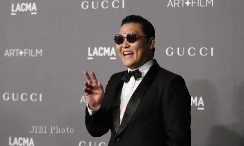  PSY Minta Maaf karena Lirik Anti-Amerika