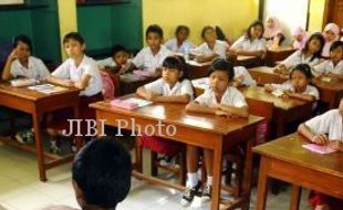   Sragen Kekurangan Guru Bahasa Jawa 