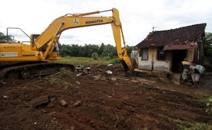 BANJIR SOLO : Hunian Bantaran Sungai Bengawan Solo Disewakan