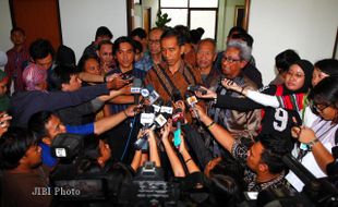 JOKOWI KUNJUNGI LBH