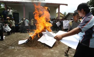 DEMO PETANI TEMBAKAU