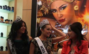 KUNJUNGAN MISS UNIVERSE