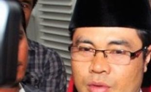 ACENG FIKRI Tetap Ngantor Hari Ini