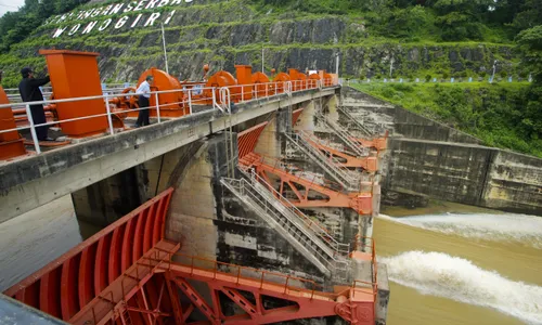 BANJIR SOLORAYA : Ketinggian Air WGM Siaga II, Pintu Spillway Masih Ditutup  