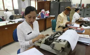 LEBARAN 2016 : Bolos Kerja, 5 PNS Pemprov Jateng Kena Sanksi