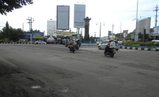 FLY OVER PALUR Tuai Pro-Kontra