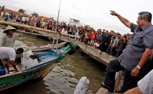 TREN PEJABAT BLUSUKAN: SBY Jauh Lebih Awal