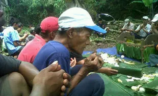 Warga Metuk Boyolali  Gelar Tradisi Saparan