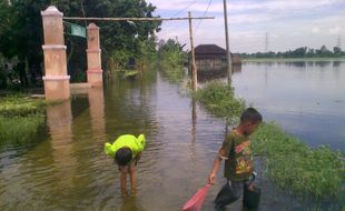 Hujan Deras, Ratusan warga Balong, Klaten, Terkepung Air