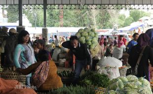  Pedagang Keluhkah Kesemrawutan Pasar Sayur Cepogo 