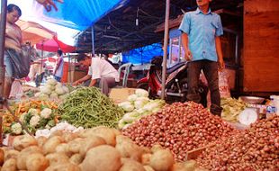 TAHUN BARU IMLEK : Harga Aneka Kebutuhan Pokok Turun, Cabai Rawit Tak Goyah