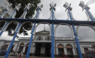 PENATAAN KAWASAN STASIUN JEBRES