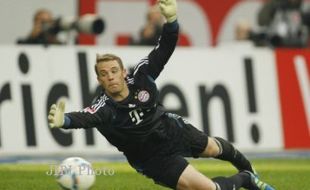 DFB POKAL 2015/2016 : Neuer Minta Bayern Lupakan Euforia dan Fokus ke Final