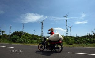 ENERGI LISTRIK ALTERNATIF : Petani Pertanyakan Realisasi Mega Proyek Kincir Angin, Tapi?