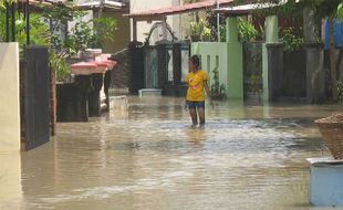 NORMALISASI SUNGAI LANGSUR Terkendala Penolakan Pemilik Tanah