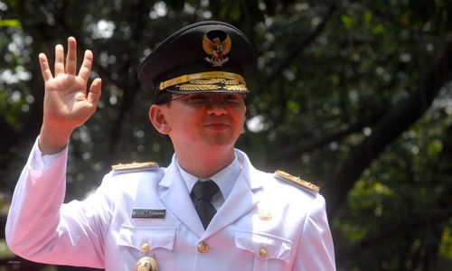 AHOK MUNDUR DARI GERINDRA : Ahok Mundur karena RUU Pilkada, DPD Gerindra DKI Jakarta Tumpengan