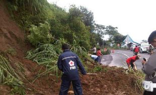 BENCANA ALAM: Tanah Longsor Terjadi di Jalur Solo-Selo-Borobudur