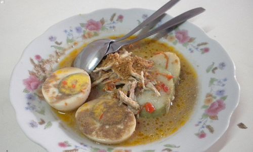 Lontong Cap Go Meh, Hidangan Adaptasi Peranakan Tionghoa terhadap Masakan Jawa