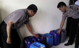 Penyelundupan 300 Liter Ciu di Bagasi Bus Digagalkan