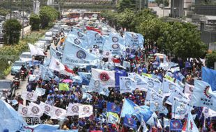 MOGOK NASIONAL : Hari Ini, Buruh Pemanasan Mogok Nasional   