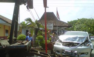  LAKALANTAS KLATEN: 5 Kendaraan Terlibat Laka Karambol