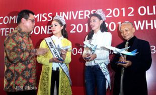 MISS UNIVERSE KUNJUNGI GARUDA