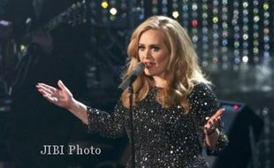 PIALA OSCAR 2013: Adele Menangis Saat Raih Best Original Song