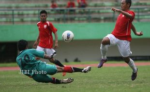 Lini Tengah Persis Solo LPIS Masih Keropos