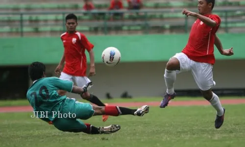 Lini Tengah Persis Solo LPIS Masih Keropos