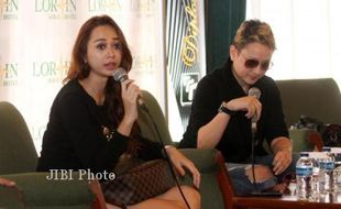 Aura Kasih dan DJ Devina Tampil Spektakuler di Lor In   