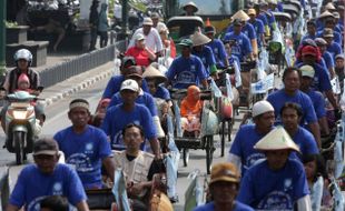 TAJUK: Jadikan Becak Sebagai Ikon Kota Jogja