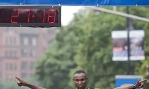 Dua Pelari Kenya Kuasai Bosowa 10K 2013