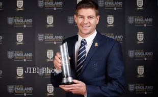 Gerrard Pemain Terbaik Inggris