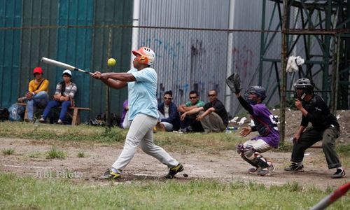 LIGA SOFTBOL SOLO: UTP Pecundangi UNS 