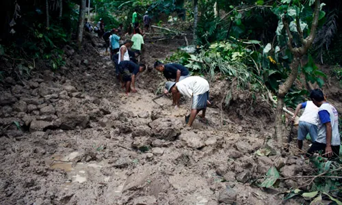 Tanah Longsor di Bantul Tutup Jalan Dusun Sepanjang 7 Meter