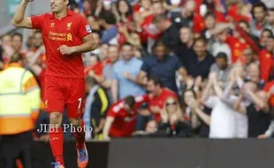 Nyanyian ‘You’ll Never Walk Alone’, Alasan Suarez Bertahan di Anfield