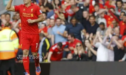 Nyanyian ‘You’ll Never Walk Alone’, Alasan Suarez Bertahan di Anfield