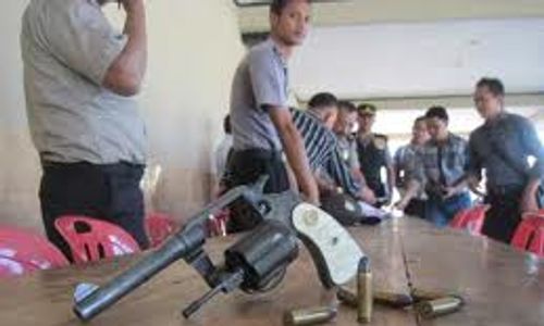 Ditangkap BNNP DIY, Buruh Harian Ini Punya Paket Sabu-Sabu dan Pistol