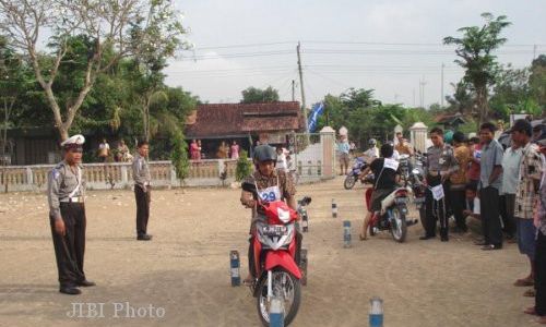 SURAT IZIN MENGEMUDI : Setelah Semarang, Layanan SIM Daring Segera Hadir di Daerah Lain