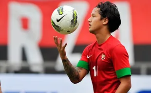 INDONESIA VS IRAK: Pertandingan Diwarnai Suara Azan, Babak I Timnas Memuaskan