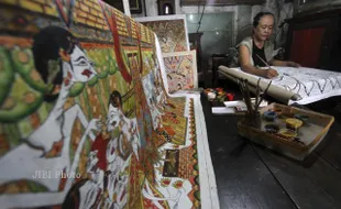 PEMBUATAN LUKISAN WAYANG BEBER