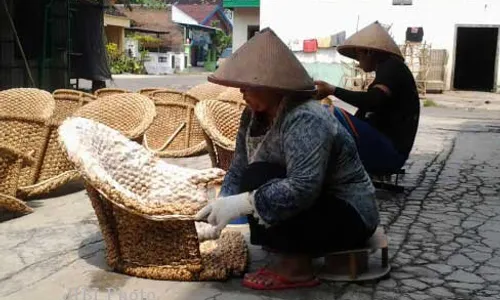 Gara-Gara Miskomunikasi, Gudang Rotan Trangsan Belum Terealisasi