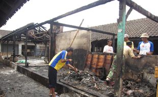 KEBAKARAN PASAR:  Los Pasar Cepogo Terbakar, Kerugian Rp164 Juta