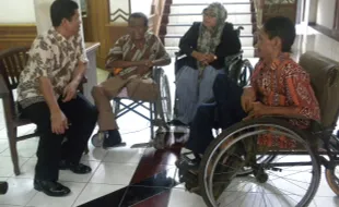 Penyandang Paraplegia Tuntut Jamkesmas dan Kenaikan Uang Santunan